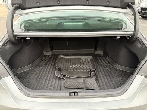 Used 2020 Toyota Camry XLE w/ Driver Assist Package FWD image 37