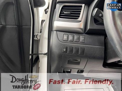 Used 2018 Toyota Highlander XLE image 29