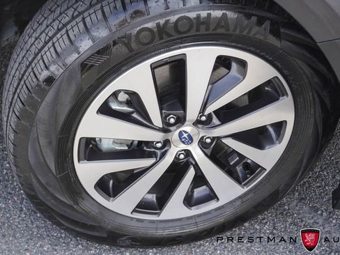 Used 2025 Subaru Outback Premium AWD/4WD image 11