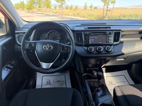 Used 2016 Toyota RAV4 LE AWD/4WD image 21