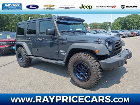 Used 2017 Jeep Wrangler Unlimited Sport w/ Quick Order Package 24S AWD/4WD image 1