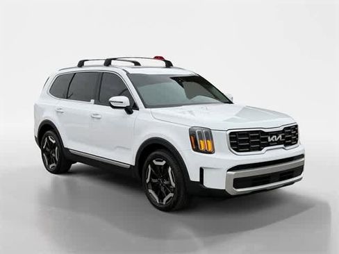 Used 2024 Kia Telluride S w/ S Sunroof Package image 16