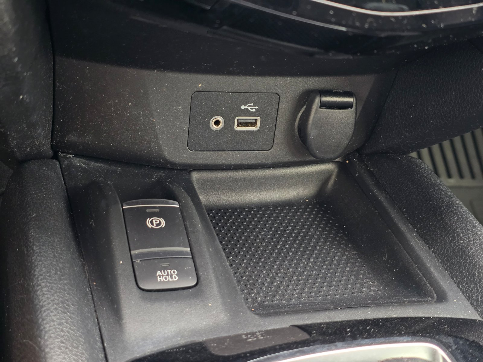 Used 2020 Nissan Rogue SV w/ Premium Package FWD image 21