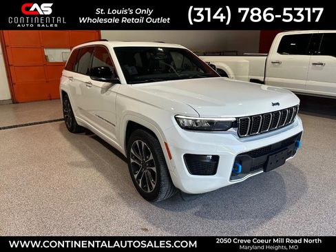 Used 2022 Jeep Grand Cherokee Overland AWD/4WD image 1