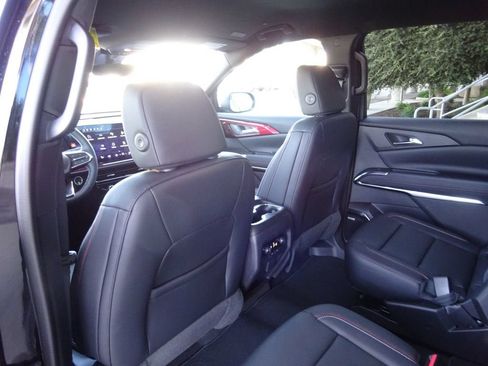 New 2026 Chevrolet Traverse Z71 w/ Enhanced Driving Package AWD/4WD image 18