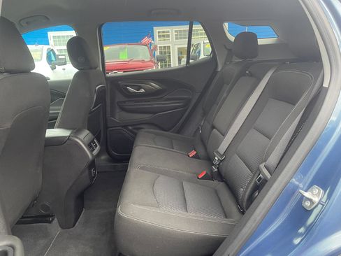 Used 2024 GMC Terrain SLE image 5