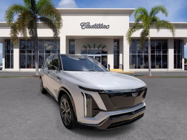 Certified 2026 Cadillac Vistiq Sport AWD/4WD image 3