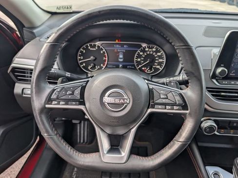 Used 2024 Nissan Altima 2.5 SR FWD image 14