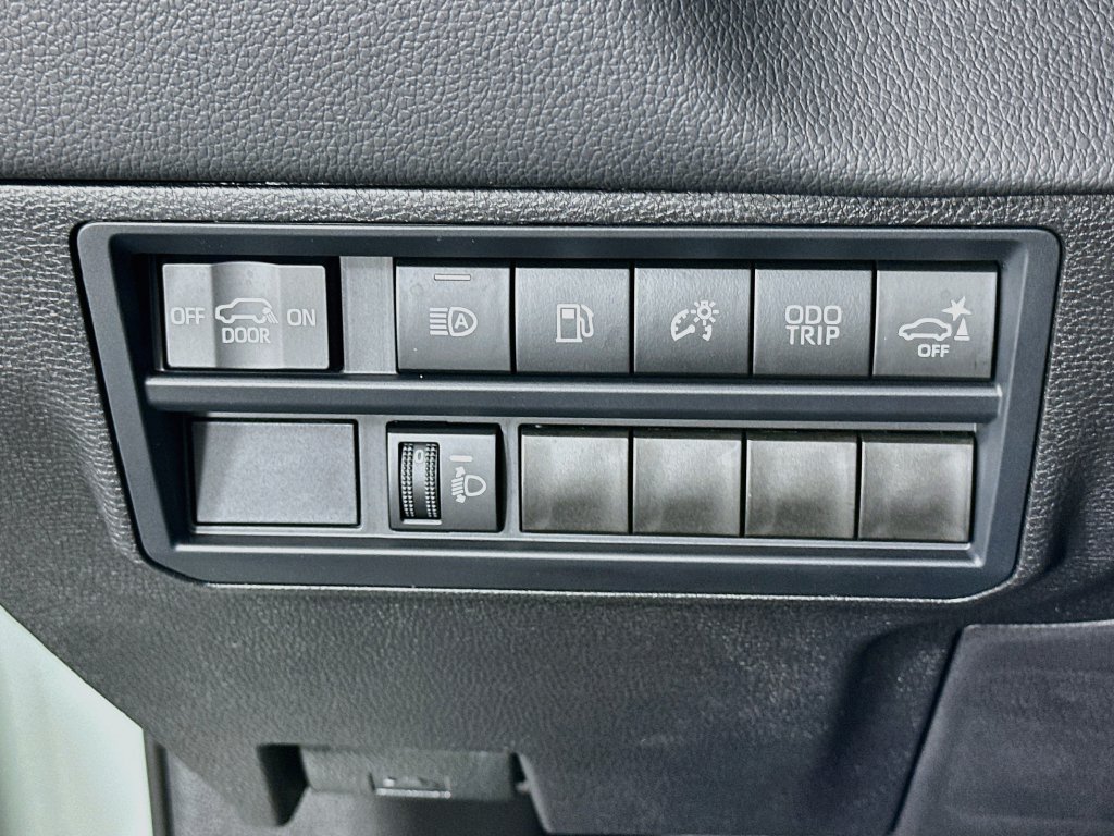 Used 2026 Toyota Sequoia SR5 AWD/4WD image 10