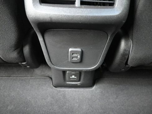 Used 2020 Chevrolet Equinox LT image 13