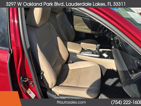 Used 2016 Lexus GS 200t RWD image 42