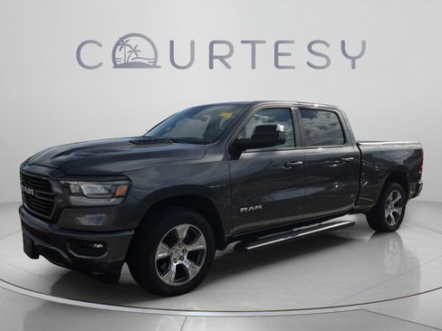Used 2023 RAM 1500 Laramie AWD/4WD image 1