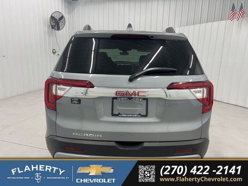 Used 2023 GMC Acadia SLE w/ Driver Convenience Package image 4