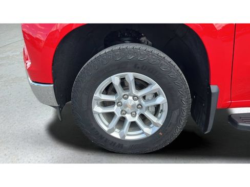 Certified 2024 Chevrolet Silverado 1500 LT AWD/4WD image 35