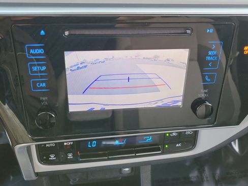 Used 2019 Toyota Corolla LE image 24