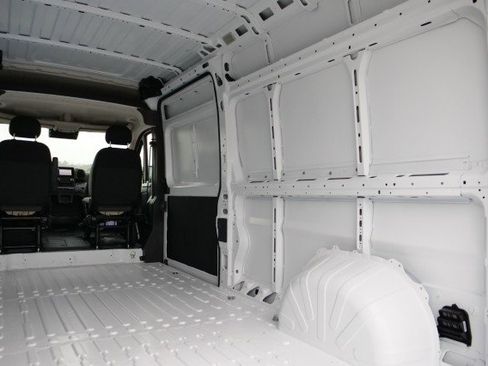 Used 2025 RAM ProMaster 2500 w/ Storage Group image 22