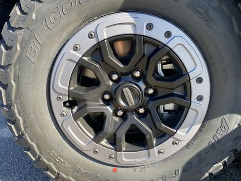 New 2025 Ford Ranger Raptor image 38