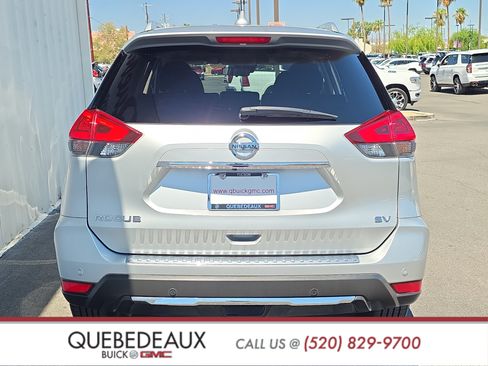 Used 2019 Nissan Rogue SV w/ Sun & Sound Touring Package FWD image 6