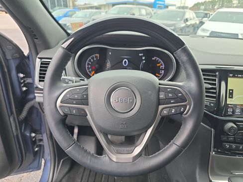 Used 2020 Jeep Grand Cherokee Overland image 32