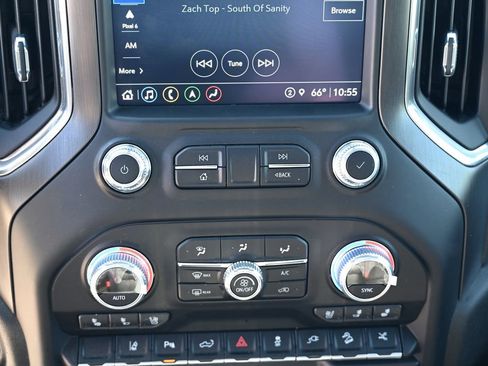 Used 2022 GMC Sierra 2500 AT4 w/ AT4 Preferred Package AWD/4WD image 26