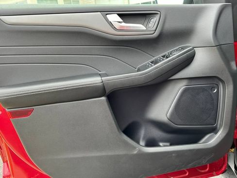 New 2024 Ford Escape SE FWD image 13