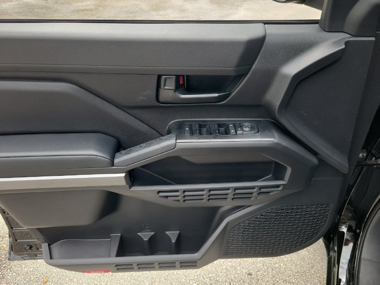 Used 2026 Toyota Tacoma SR5 AWD/4WD image 13