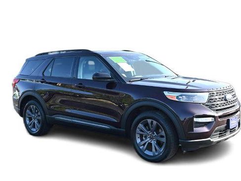 Certified 2023 Ford Explorer XLT w/ Equipment Group 202A AWD/4WD image 3