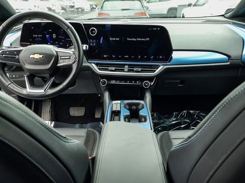 Used 2024 Chevrolet Equinox EV LT image 9