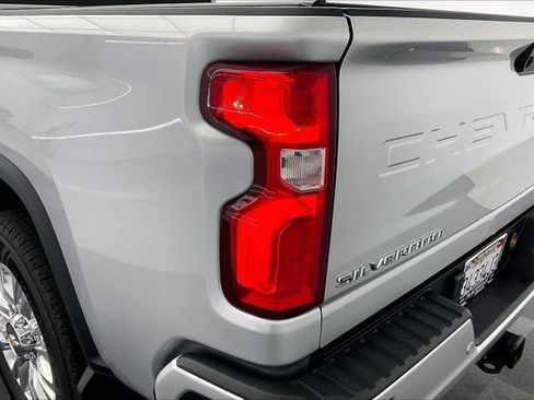 Used 2021 Chevrolet Silverado 2500 High Country w/ Z71 Off-Road Package AWD/4WD image 29