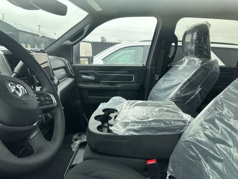 Used 2025 RAM 2500 Big Horn image 5