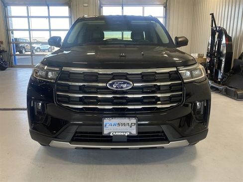 Used 2025 Ford Explorer Active w/ Active Comfort Package image 7