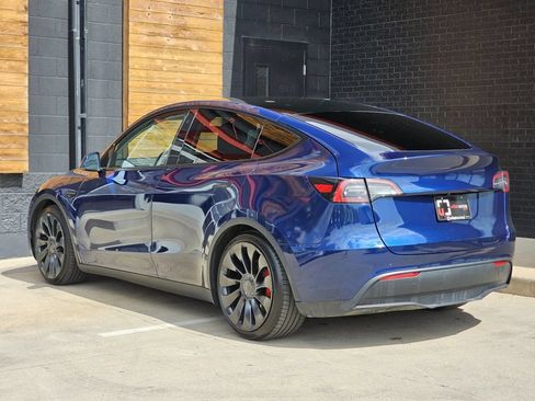 Used 2023 Tesla Model Y Performance AWD/4WD image 3