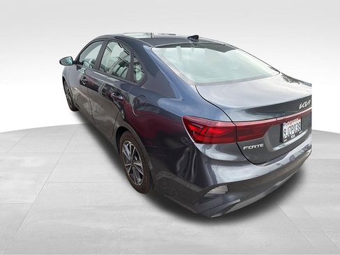 Used 2024 Kia Forte LXS w/ LXS Technology Package FWD image 4