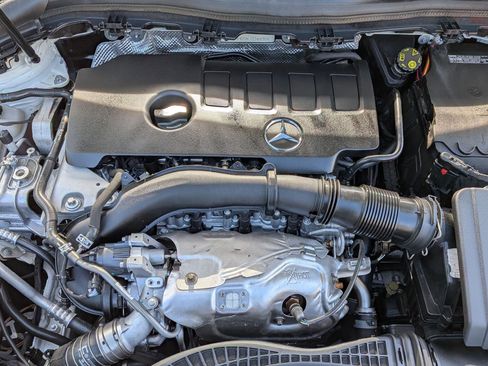 Certified 2022 Mercedes-Benz GLA 250 4MATIC image 34