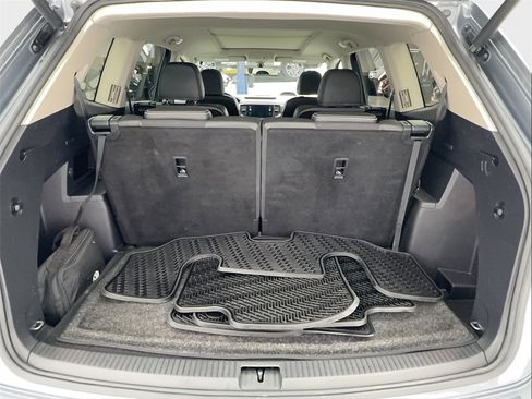 Used 2023 Volkswagen Atlas SE w/ Panoramic Sunroof Package image 11