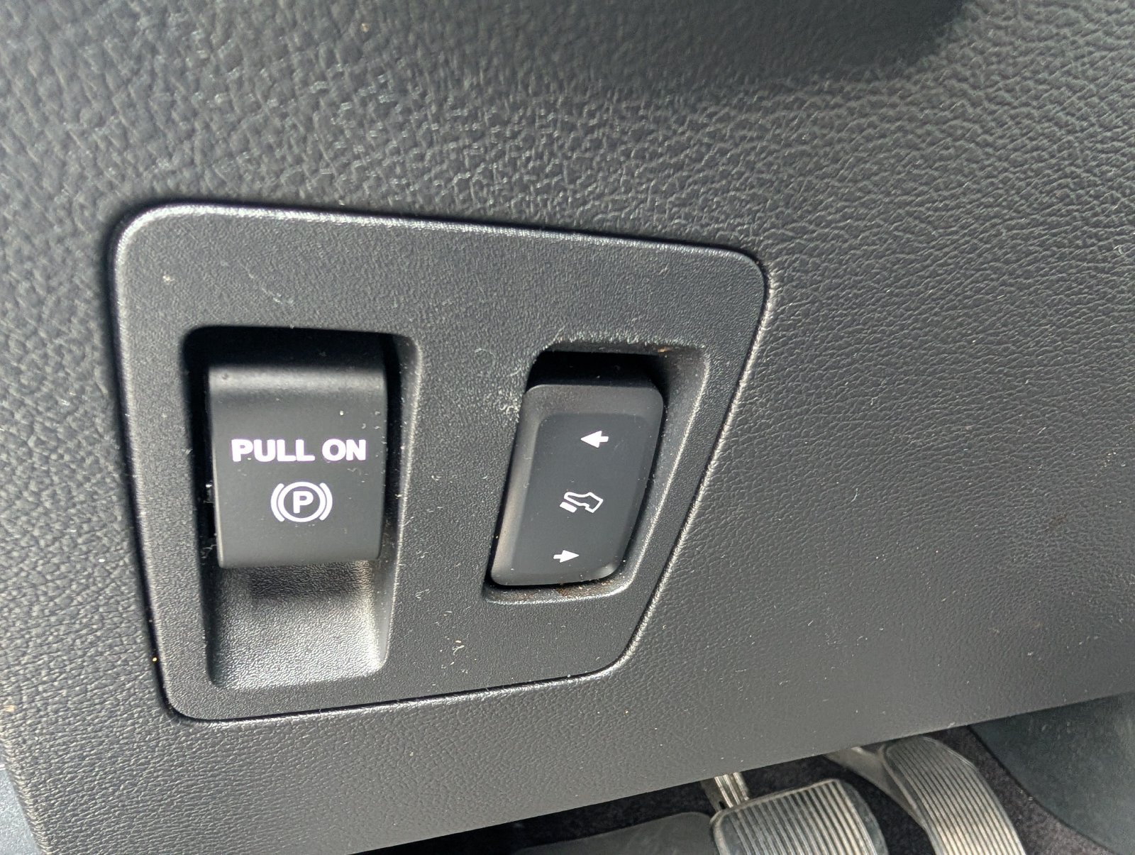 Used 2019 Ford F150 XLT w/ Equipment Group 302A Luxury AWD/4WD image 16
