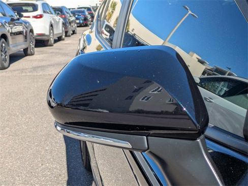 Used 2025 Toyota Camry SE image 10