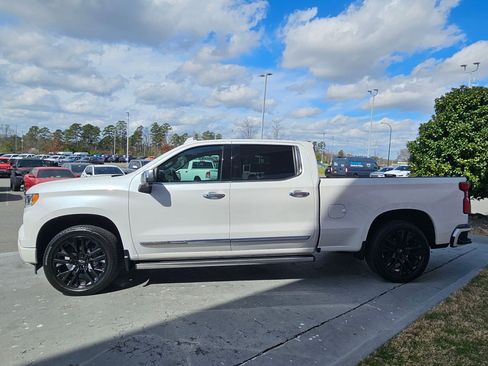 Used 2022 Chevrolet Silverado 1500 High Country w/ High Country Premium Package image 4