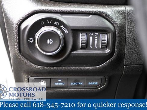 Used 2021 Jeep Wrangler Unlimited Sahara AWD/4WD image 25