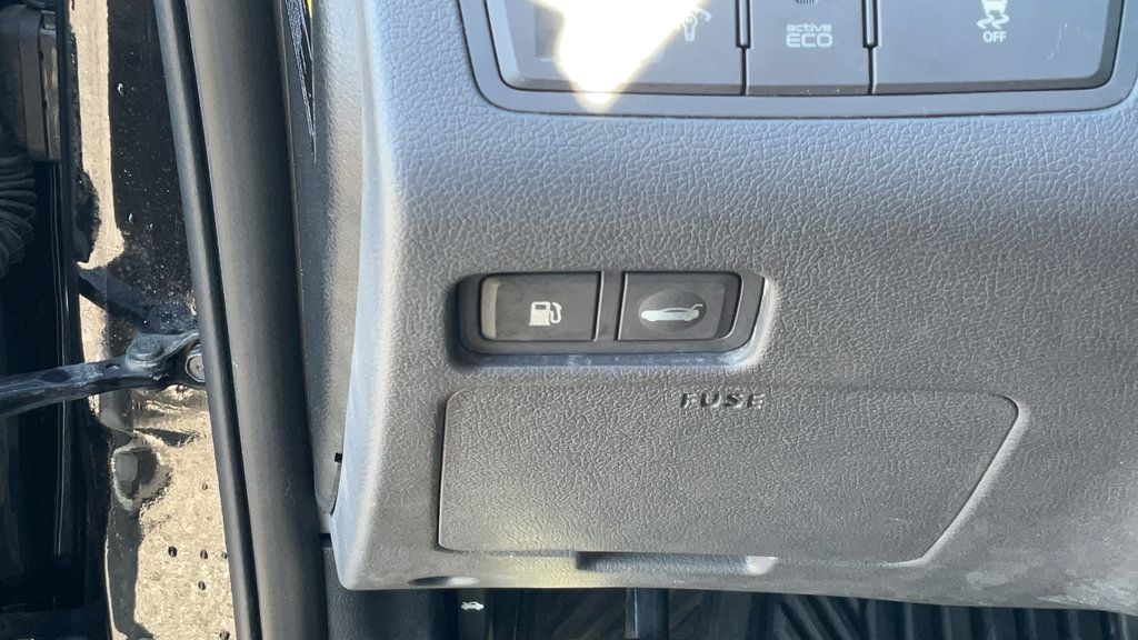 Used 2011 Hyundai Sonata GLS FWD image 30