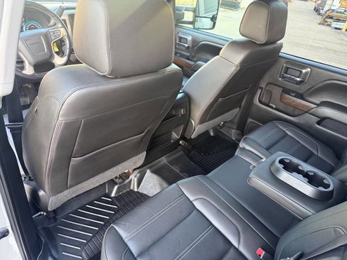 Used 2019 GMC Sierra 3500 Denali w/ Duramax Plus Package image 22