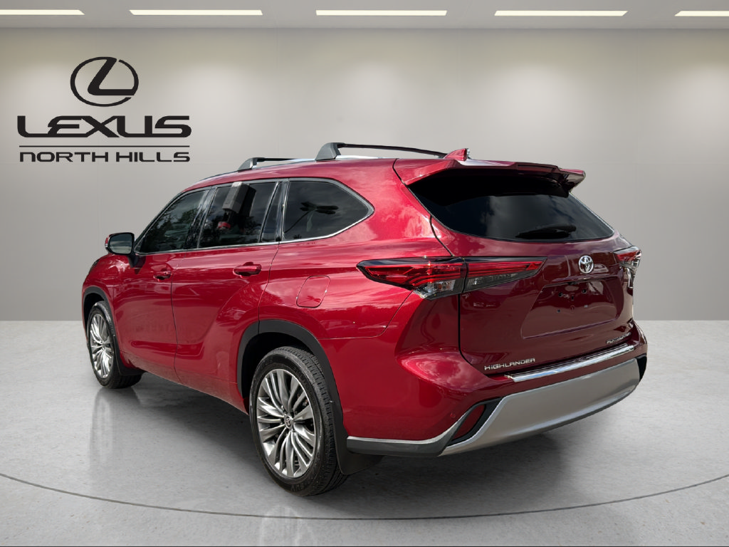 Used 2021 Toyota Highlander Platinum AWD/4WD image 8