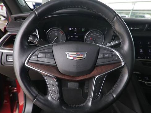 Used 2020 Cadillac XT5 Premium Luxury image 10