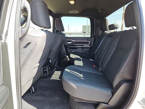 Used 2025 RAM 2500 Big Horn AWD/4WD image 9