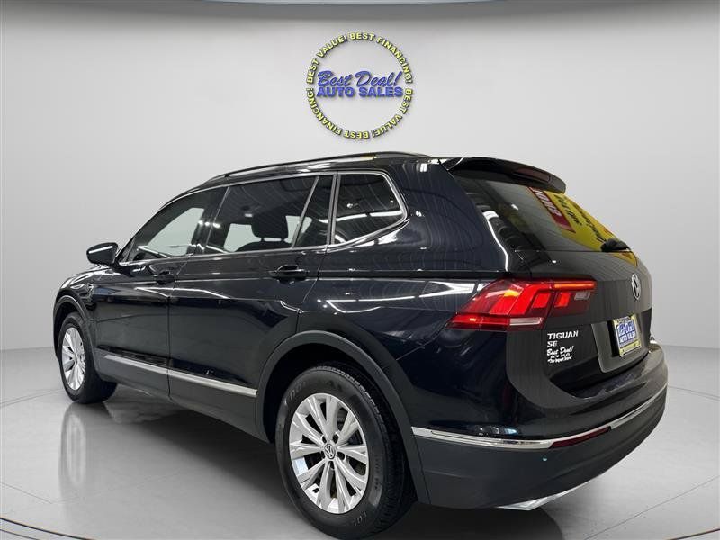 Used 2018 Volkswagen Tiguan SEL FWD image 3