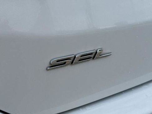 Certified 2023 Ford Edge SEL image 19