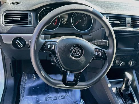 Used 2017 Volkswagen Jetta S FWD image 17