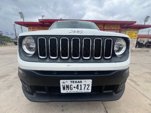 Used 2016 Jeep Renegade Sport w/ Power & Air Group image 2