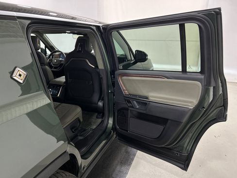 Used 2024 Rivian R1S Adventure AWD/4WD image 19
