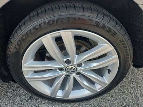 Used 2019 Volkswagen Passat 2.0T Wolfsburg w/ Wheels & Sunroof Package FWD image 8